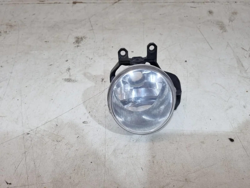 Фара противотуманная Toyota Rav4 2016-2019 45