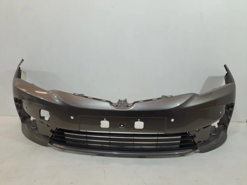 Бампер Toyota Corolla 2016-2019 E180