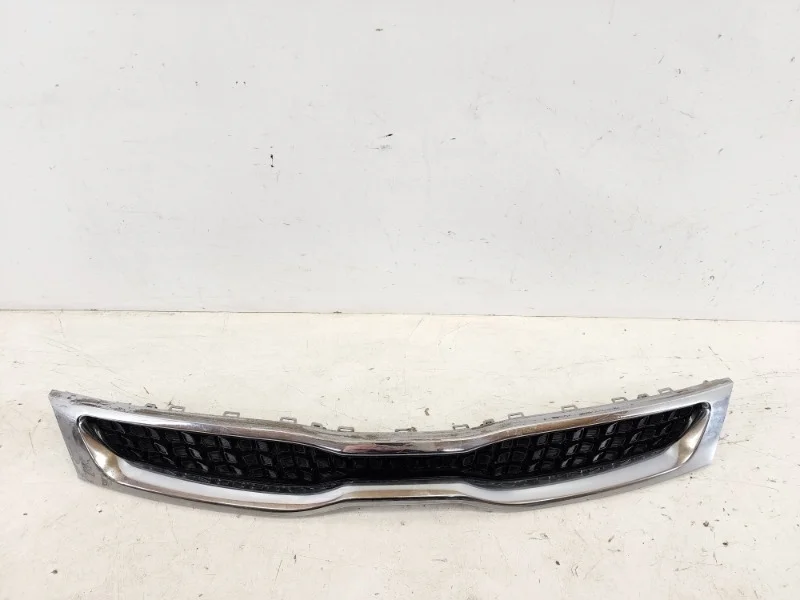 Решетка радиатора Kia Rio X-Line 2017-2020 4