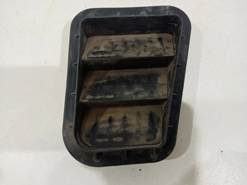 Решетка вентиляционная Kia Rio X-Line 2017- 4