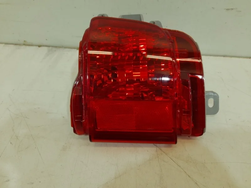 Фонарь противотуманный Toyota Land Cruiser 2015-2021 200