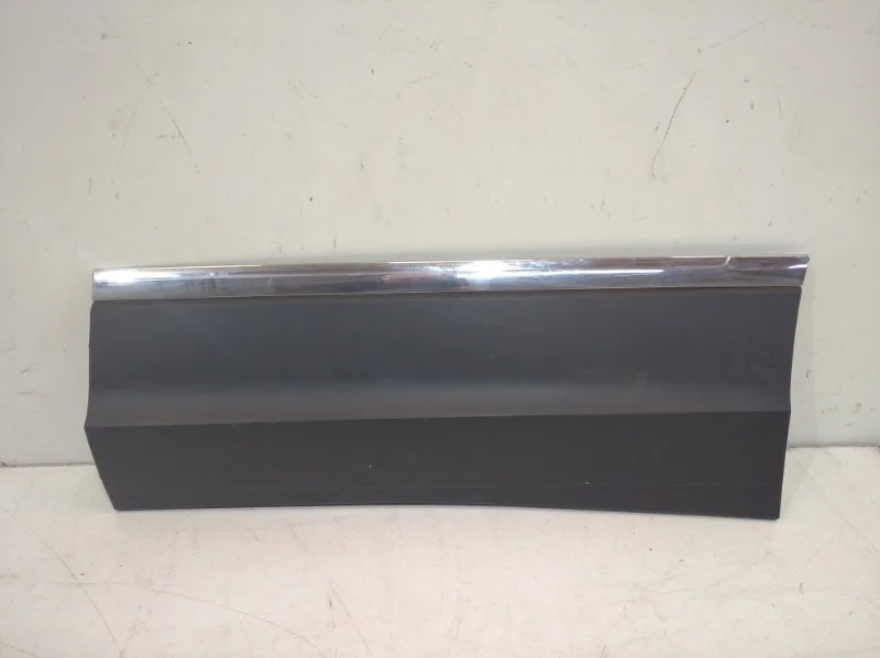 Накладка двери Volkswagen Tiguan 2016-2022