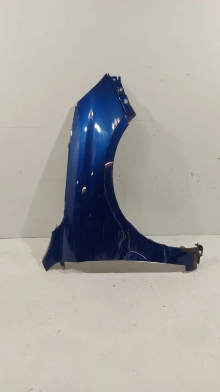 Крыло Lada Vesta 2015