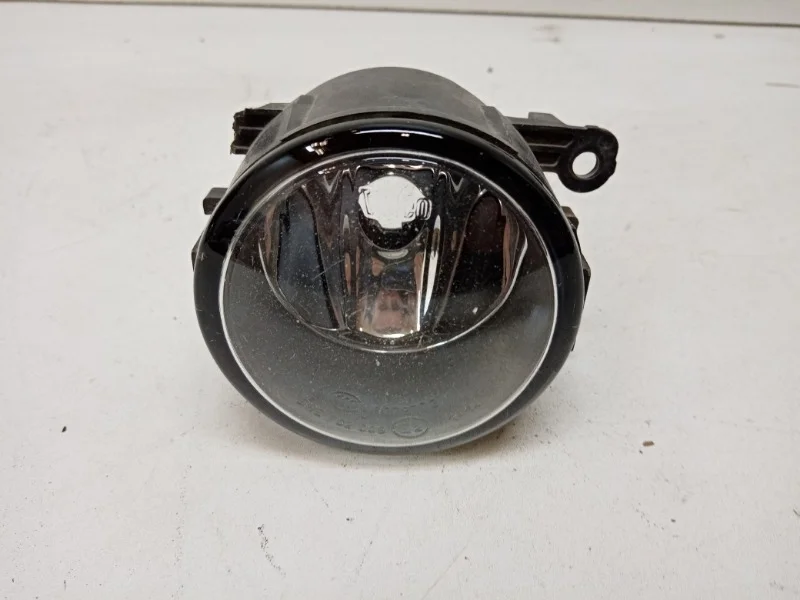 Фара противотуманная Nissan Tiida 2005-2014 C11