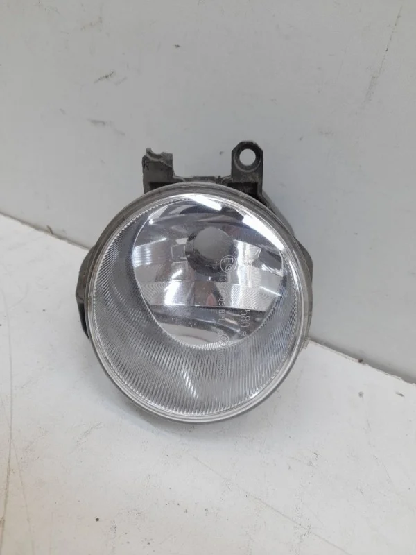 Фара противотуманная Toyota Rav4 2015-2019 40