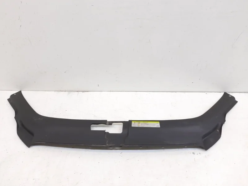 Накладка замка капота AUDI Q7 2005-2015 4L