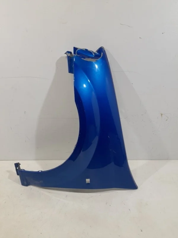 Крыло Lada Largus FL