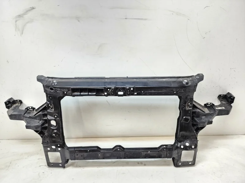 Панель передняя (телевизор) Hyundai Starex 2018-2022 -