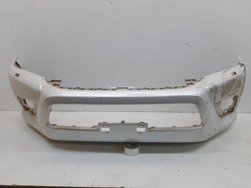 Бампер Toyota Hilux 2015-2020 8