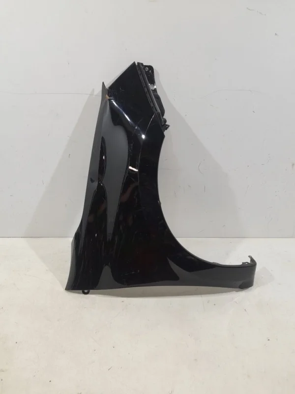 Крыло Lada Granta 2015-