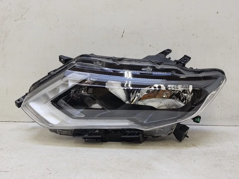 Фара Nissan x-Trail 2017-2022 T32