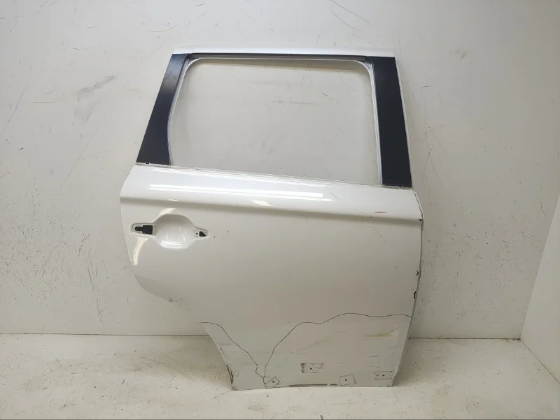 Дверь Outlander 2015- 3