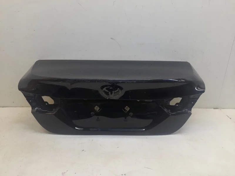 Крышка багажника Toyota Camry 2017-2023 XV70
