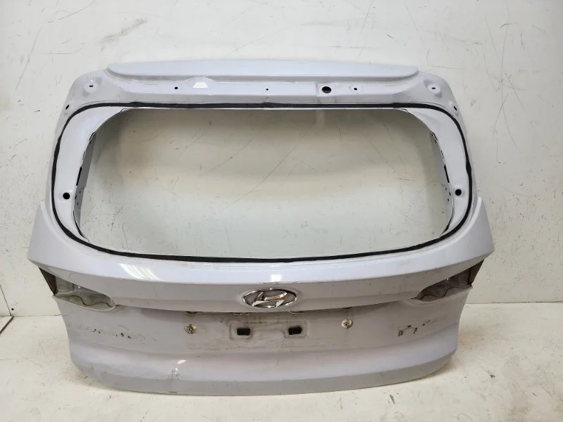 Крышка багажника Hyundai Santa Fe 2018-2023 4