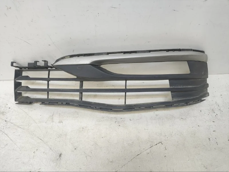 Решетка бампера BMW 5er 2016- G30