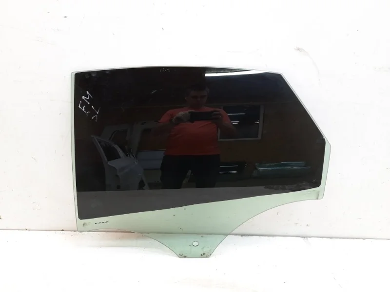 Стекло двери Ford Mondeo 2007-2014