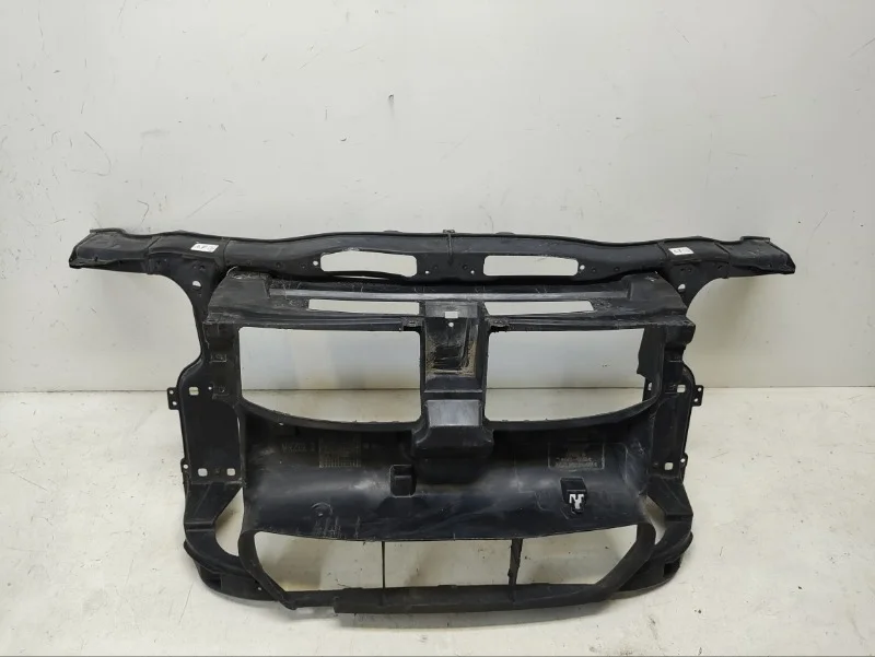 Панель передняя BMW 3er 2005-2012 E90