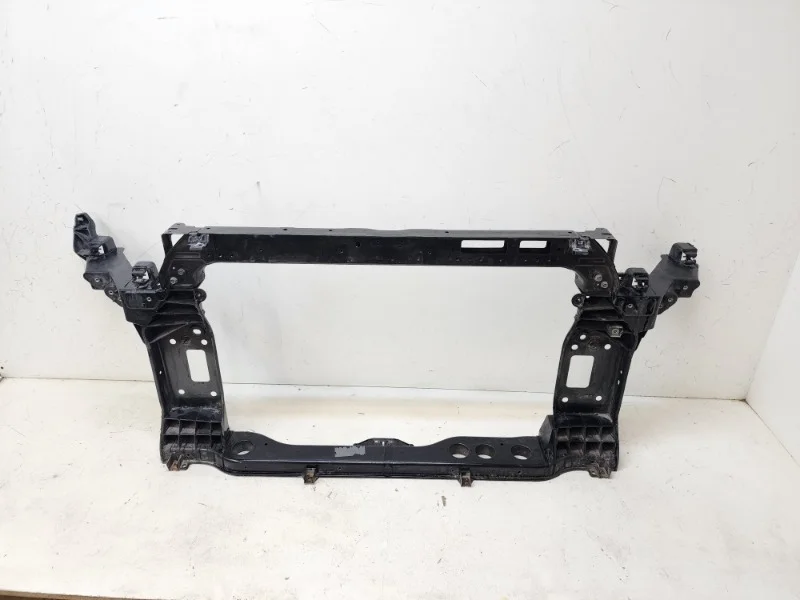 Панель передняя (телевизор) Hyundai Santa Fe 2018-2019 4