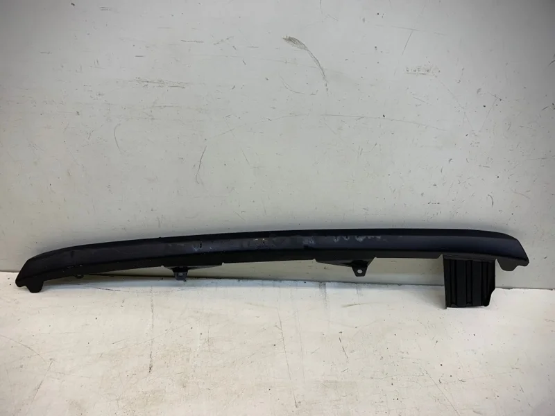 Накладка бампера Toyota Highlander 2013-2019