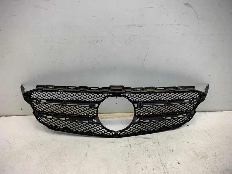 Решетка радиатора Mercedes-Benz -Class 2015-2018 W205