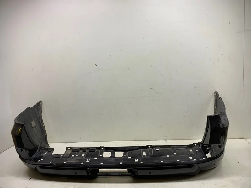 Бампер Lexus LX 2016-2022 3