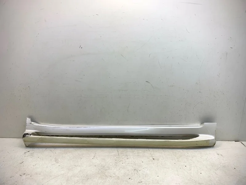 Накладка порога Toyota Land Cruiser 2015-2021 200