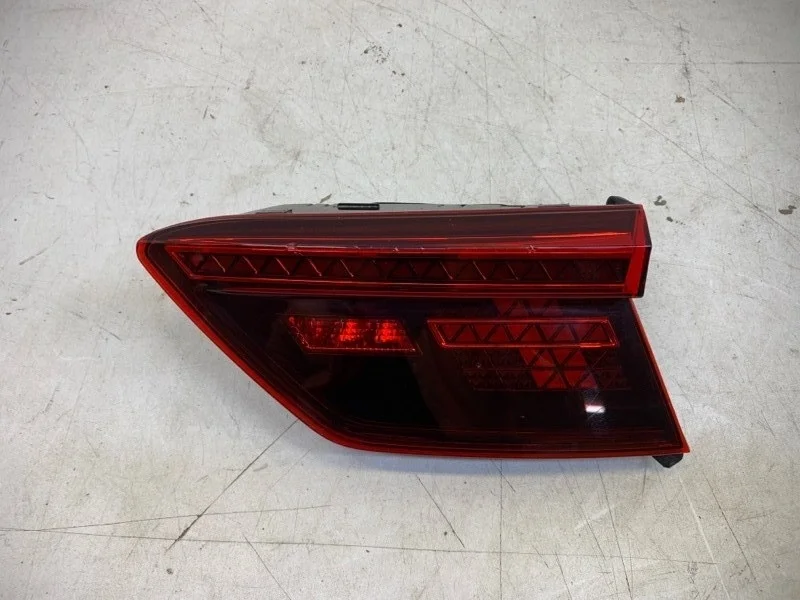 Фонарь Volkswagen Tiguan 2017-2023