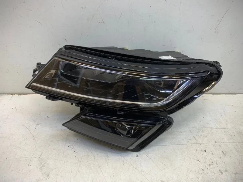 Фара Skoda Kodiaq 2016-2022