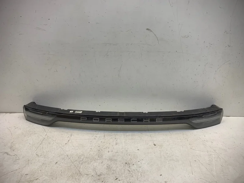 Фонарь Porsche Cayenne 2018-2023