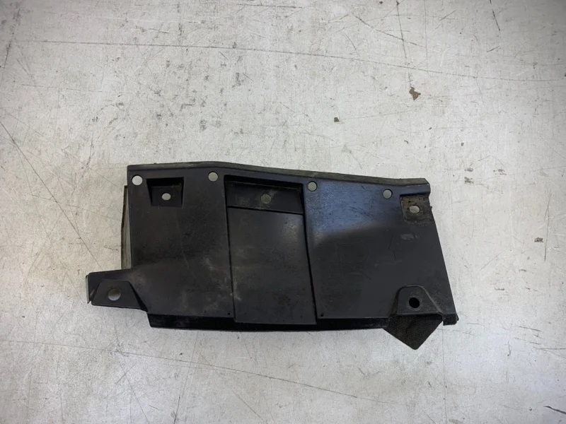 Пыльник бампера Toyota Rav4 2012-2015 40