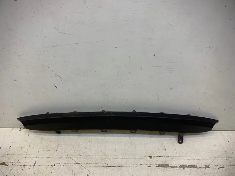 Спойлер бампера Toyota Camry 2014-2018 55