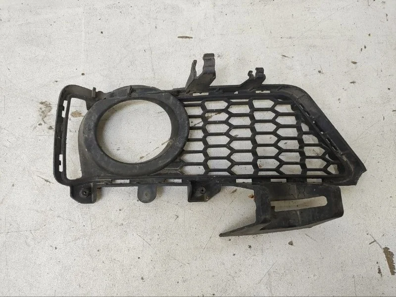 Решетка бампера BMW 3er 2011-2017 F30