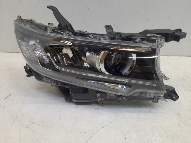 Фара Toyota Land Cruiser Prado 2017-2023 150