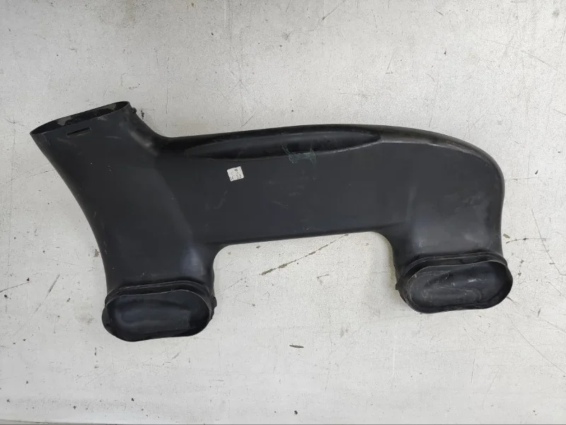 Патрубок воздушного фильтра BMW X5 2013-2018 F15