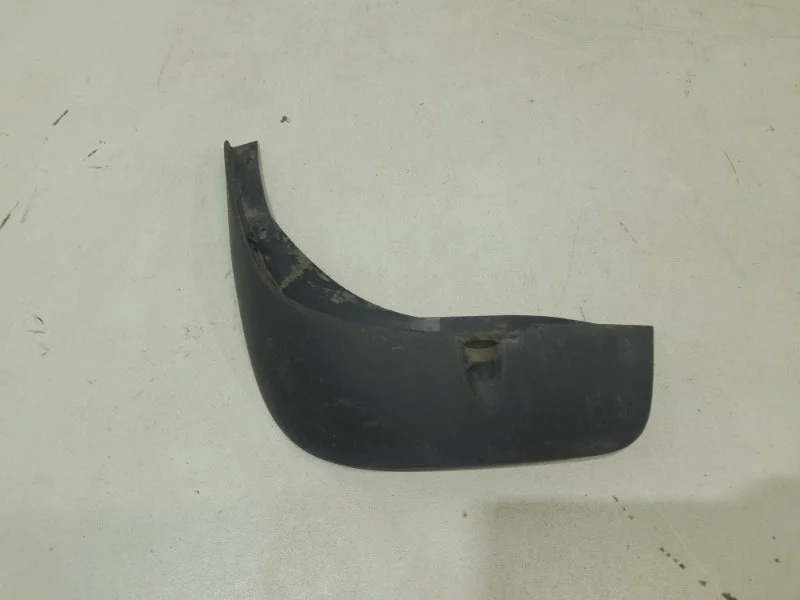 Брызговик Renault Duster 2011-