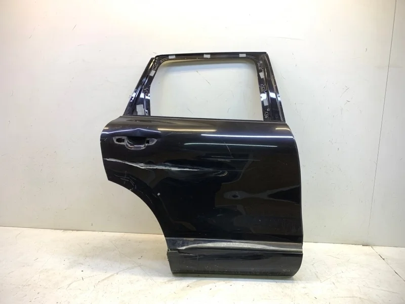 Дверь Volkswagen Touareg 2011-2018