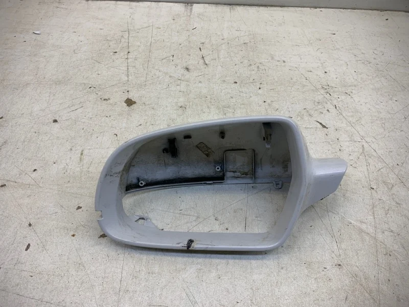 Крышка зеркала AUDI A4 2011-2015 B8