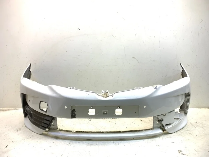 Бампер Toyota Corolla 2016-2019 E180