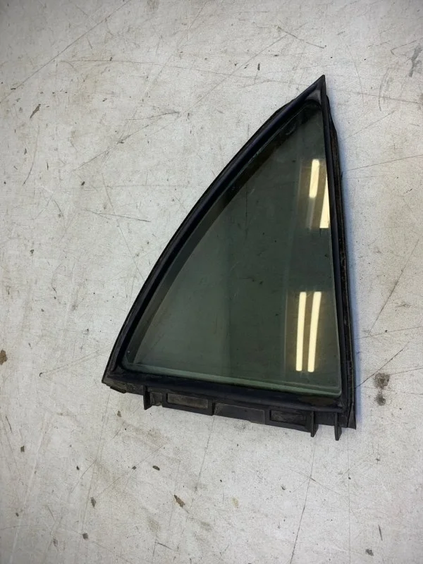 Форточка двери Toyota Camry 2006-2011 40