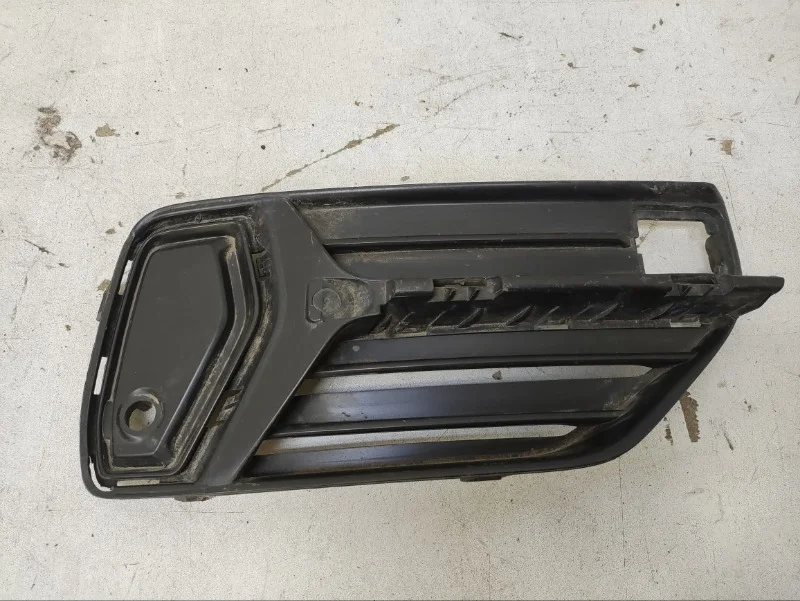 Решетка бампера Volvo XC90 2014-