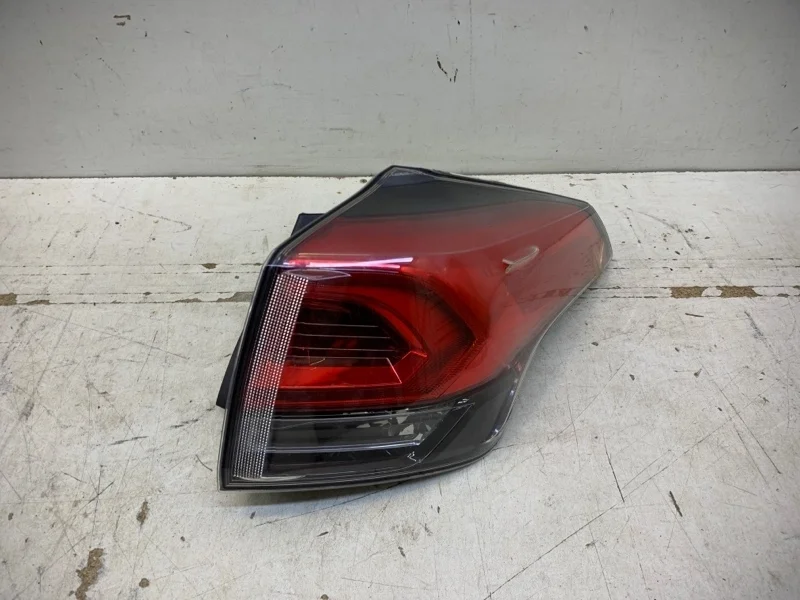 Фонарь Toyota Rav4 2015-2019 40