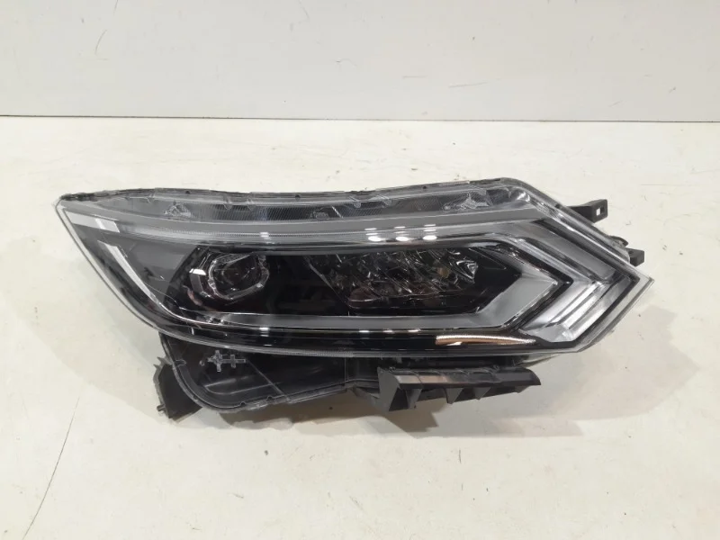 Фара Nissan Qashqai 2019- J11
