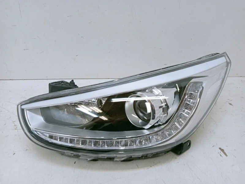 Фара Hyundai Solaris 2010-2014