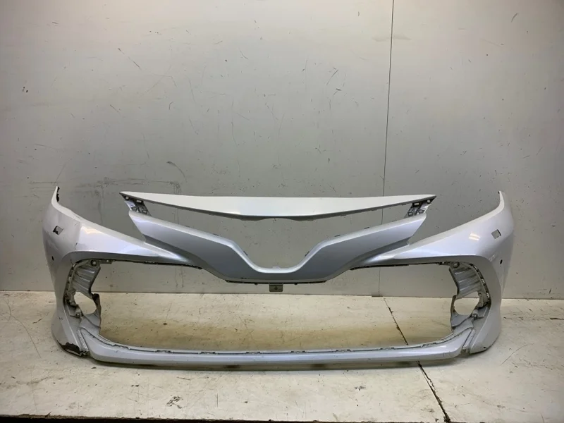 Бампер Toyota Camry 2017-2023 70