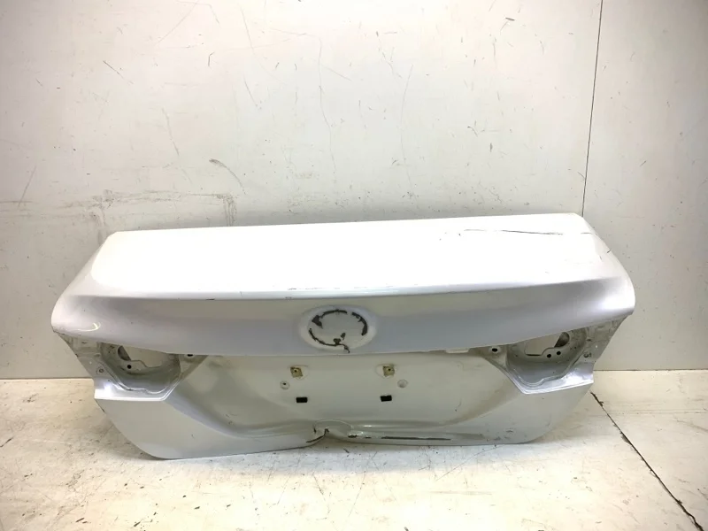 Крышка багажника Toyota Camry 2017-2023 70