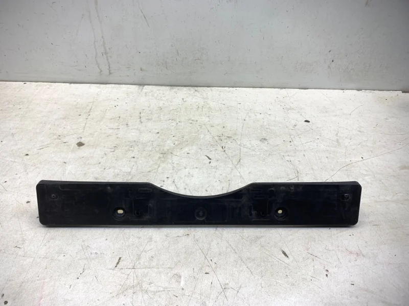 Площадка под гос. номер Toyota Camry 2014-2018 55