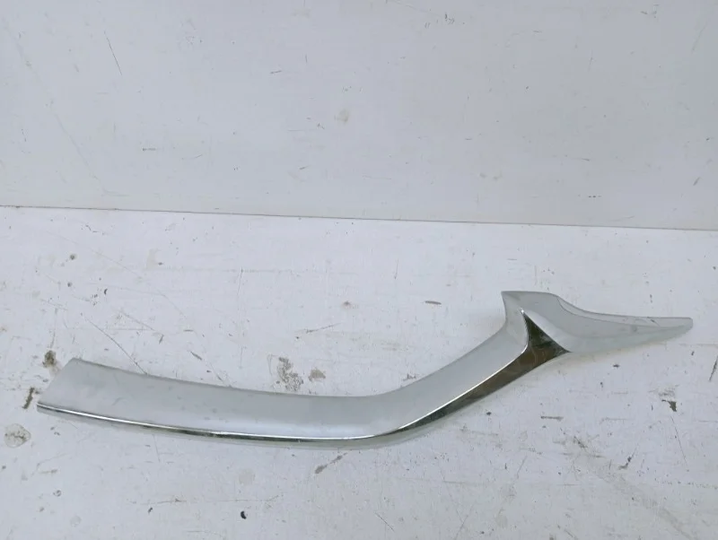 Молдинг решетки радиатора Mazda CX-5 2017-