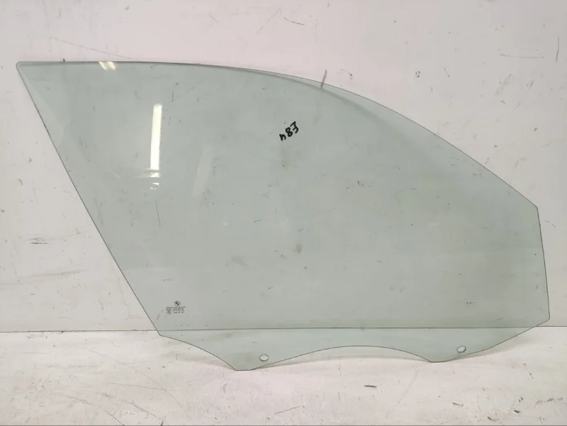 Стекло BMW X1 2009-2015 E84