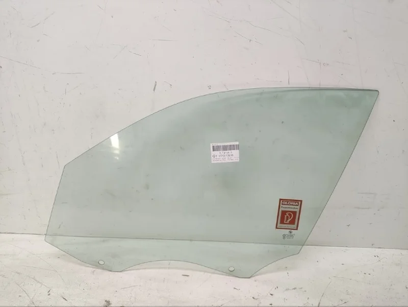 Стекло BMW X1 2009-2015 E84