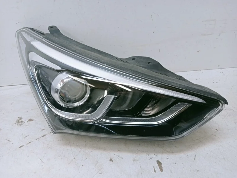 Фара Hyundai Santa Fe 2015-2018 3